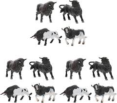 Set de 12 Mini Vacas y Toros de Juguete